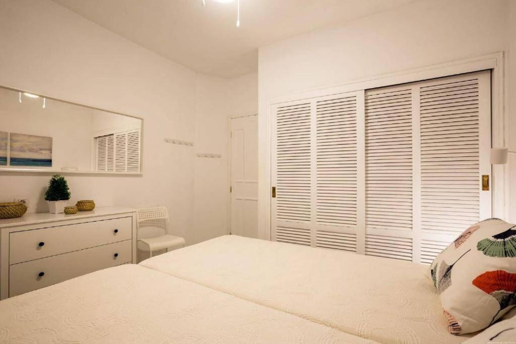 Tropical Apartment - La Caleta Адехе Екстериор снимка